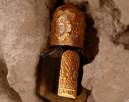 When To Choose Light Oud Perfume And When You Need A More Noticeable Oud Scent?